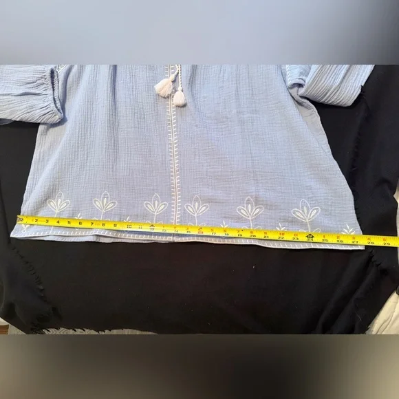 Easel Light Blue Blouse with White Embroidery gauze feminine soft - Picture 7 of 11